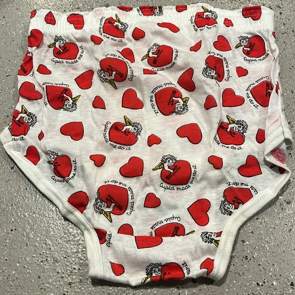 VINTAGE NOVELTY JOCKEY PRINTED CUPID MADE ME DO IT BRIEFS WHI RED BLK SIZE M